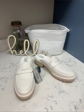 Toms Cream Leather Penny Loafer Mules 8.5